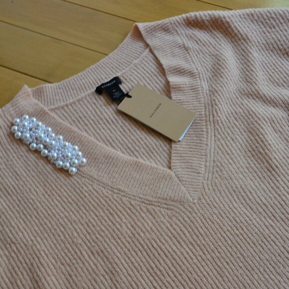 Halogen V Neck Pearl Accent Sweater Size M - Picture 4 of 7